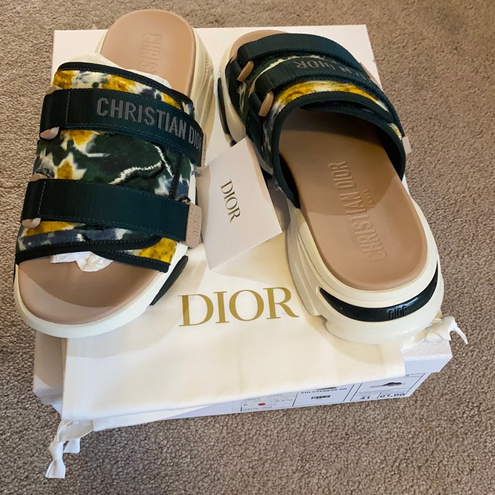 Dior d- wander slides